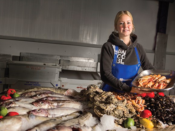 Zeeverse vismarkt | Visit kop van Holland