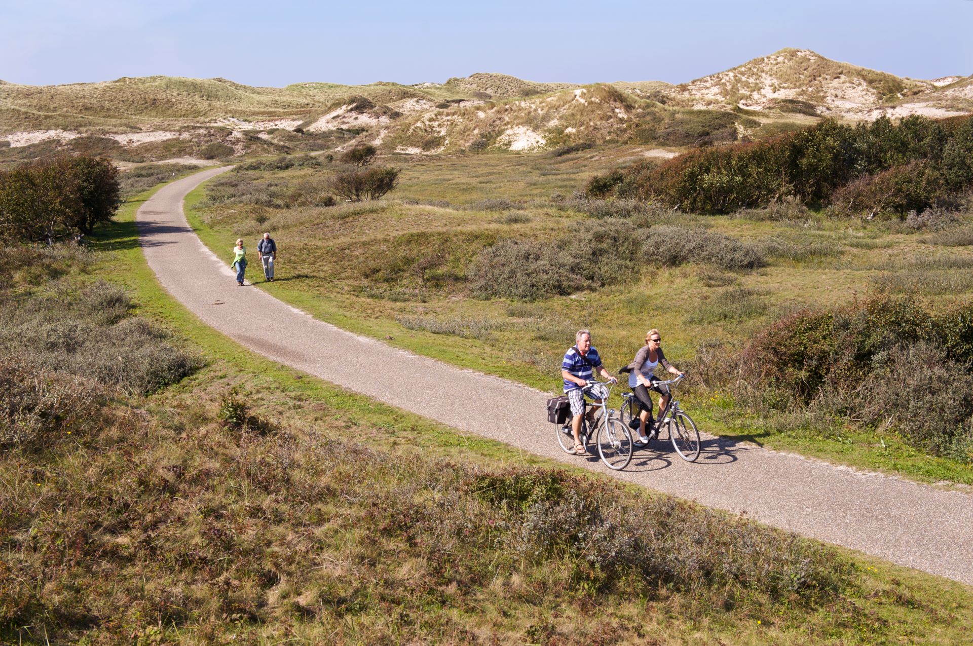 fietsen door de duinen in de Kop van Holland