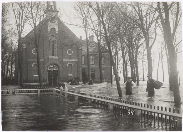 Watersnood 1916, Spoorbuurt, R.K.Kerk.